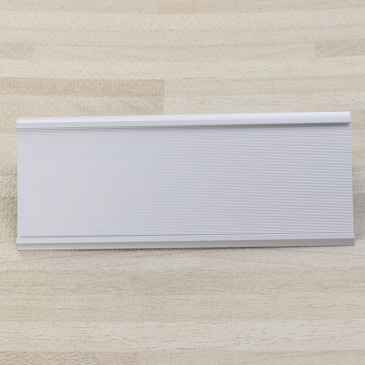 กล่องใส่นามบัตรอะลูมิเนียมรูปต - Desk Name Plate บทวิจารณ์และราคา